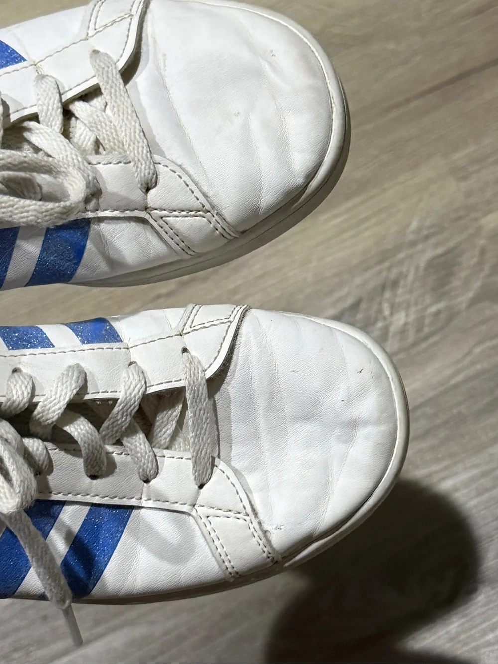 Adidas grand court sneakers white and blue youth size 3